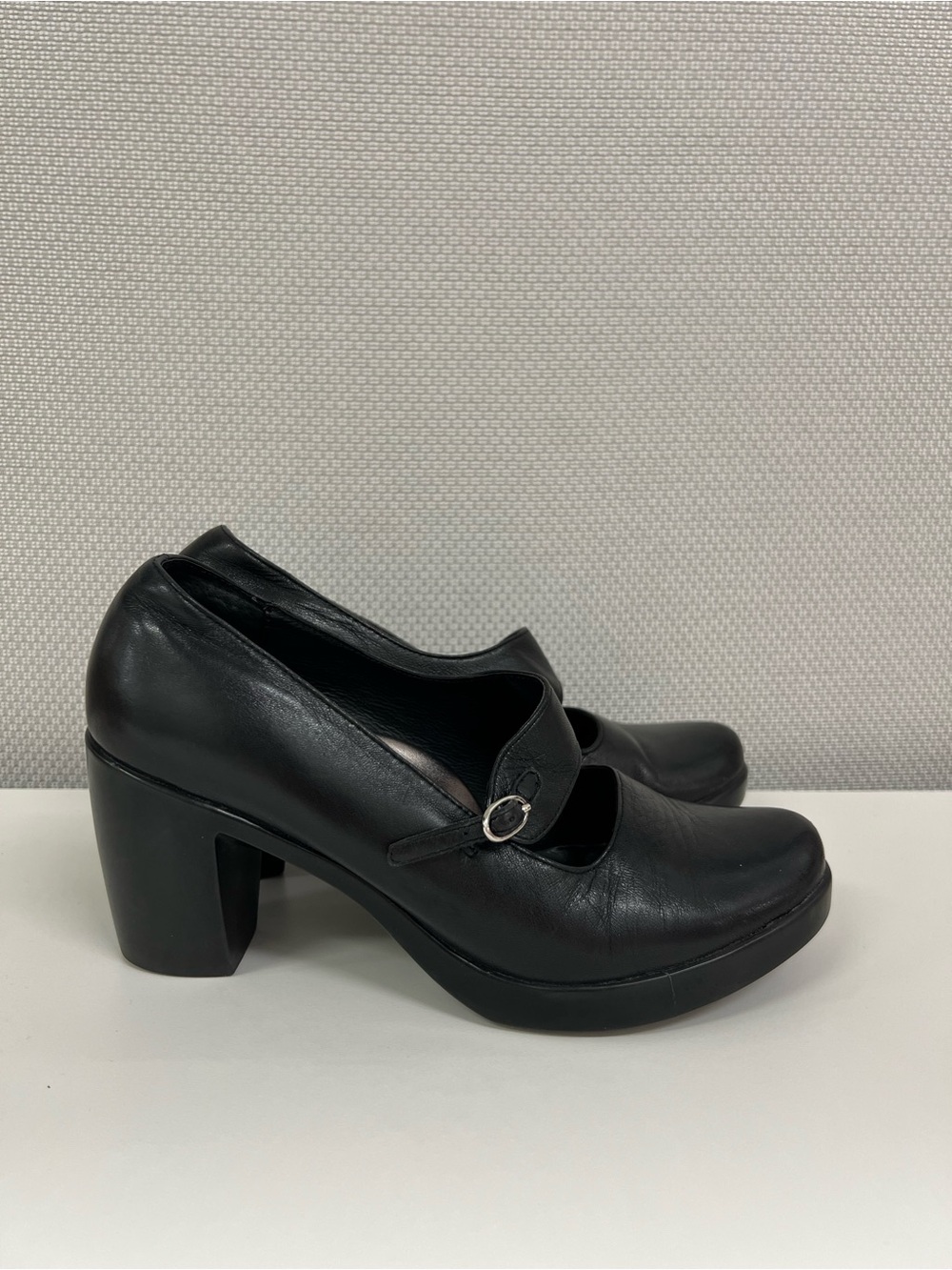 Dansko Tara Leather Mary Jane Shoes Size 37